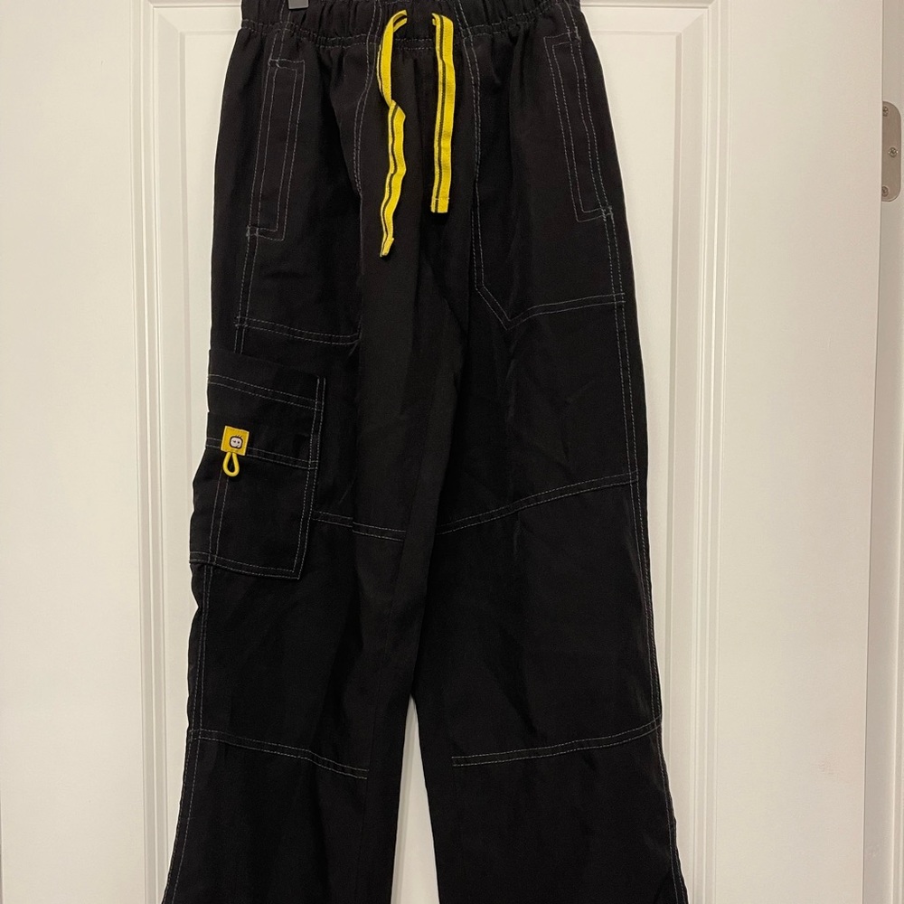 Wonder wink scrub pants